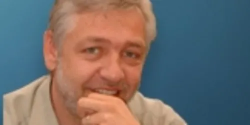 Bir başkalar!