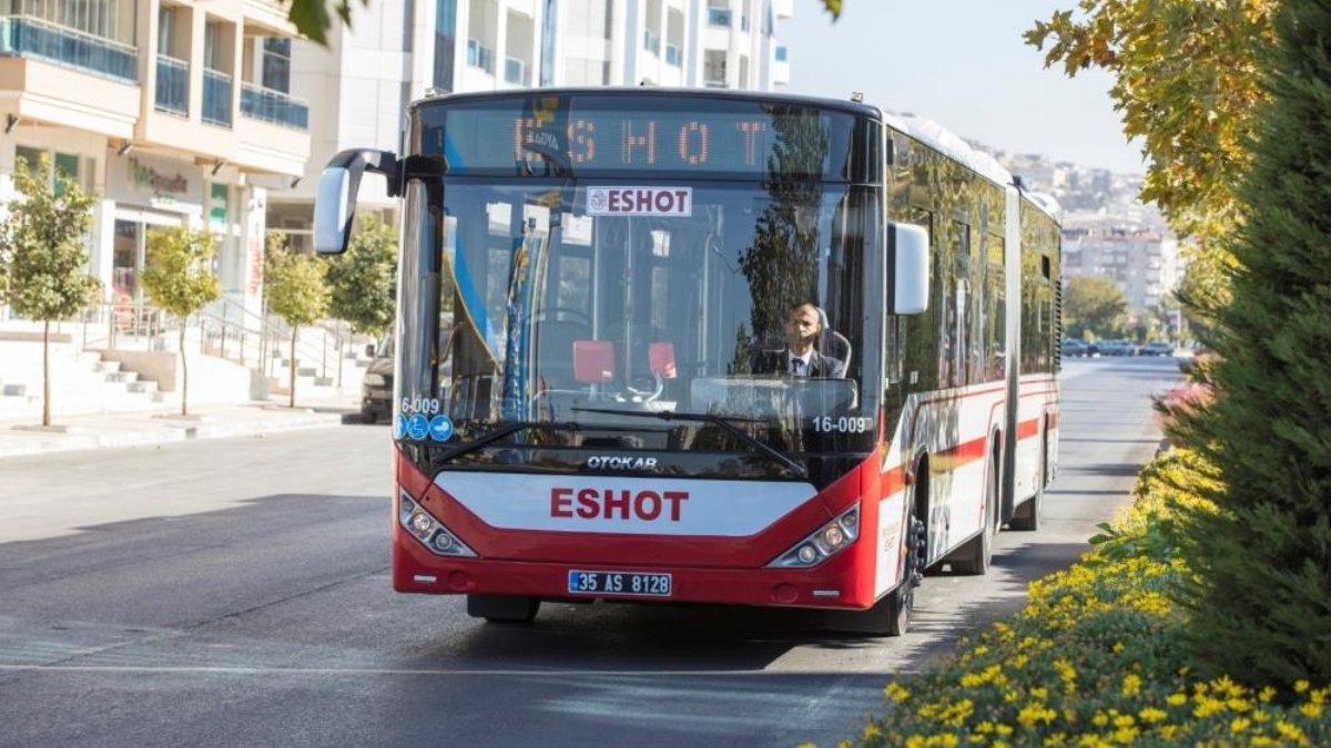 İzmir’de toplu ulaşıma zam geldi