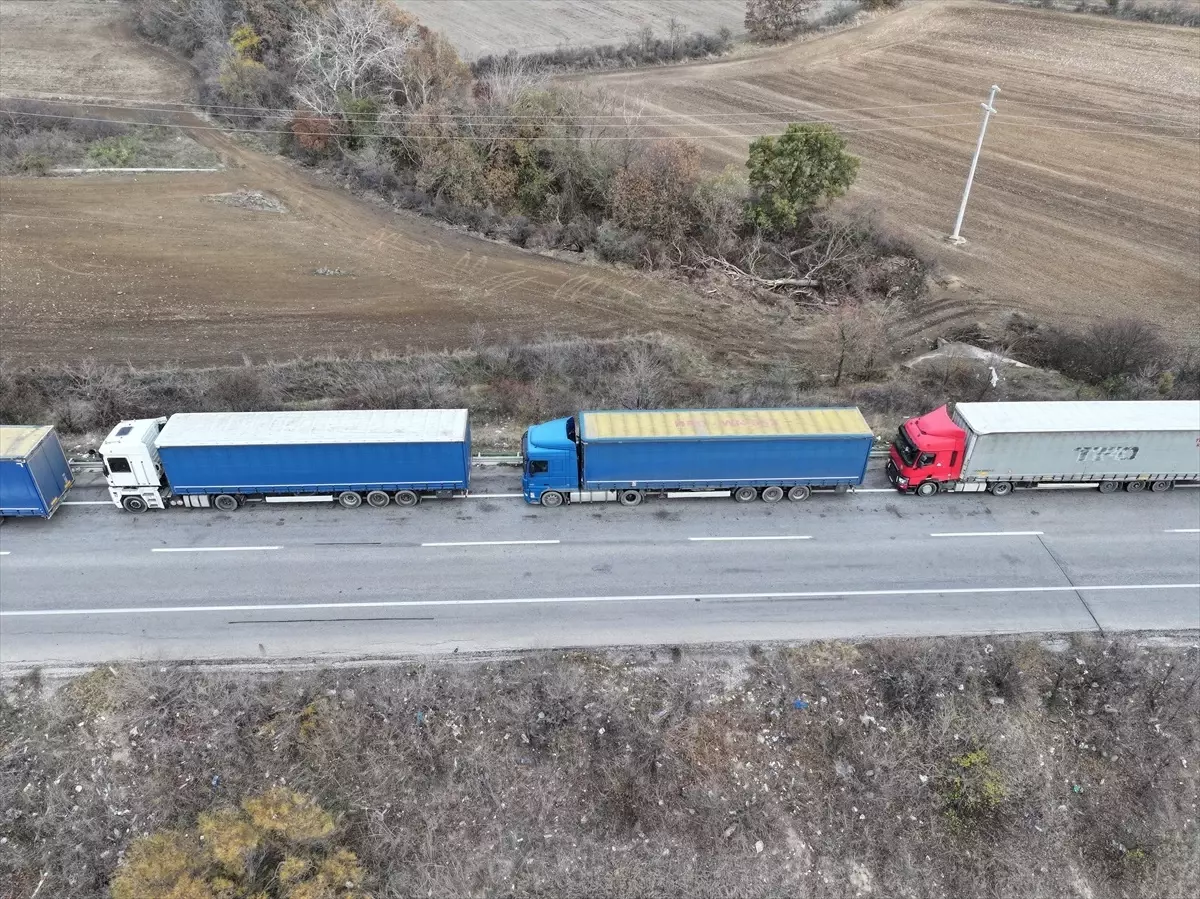 Hamzabeyli Kapısı’nda Tır Kuyruğu 25 Km’ye Ulaştı