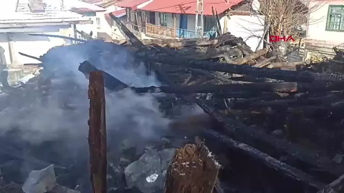 Kastamonu’da Yangın Faciası: İki Kişinin Cenazesi Toprağa Verildi