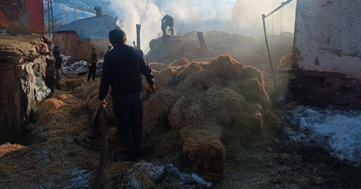 Yangında 6 ton balya saman yandı