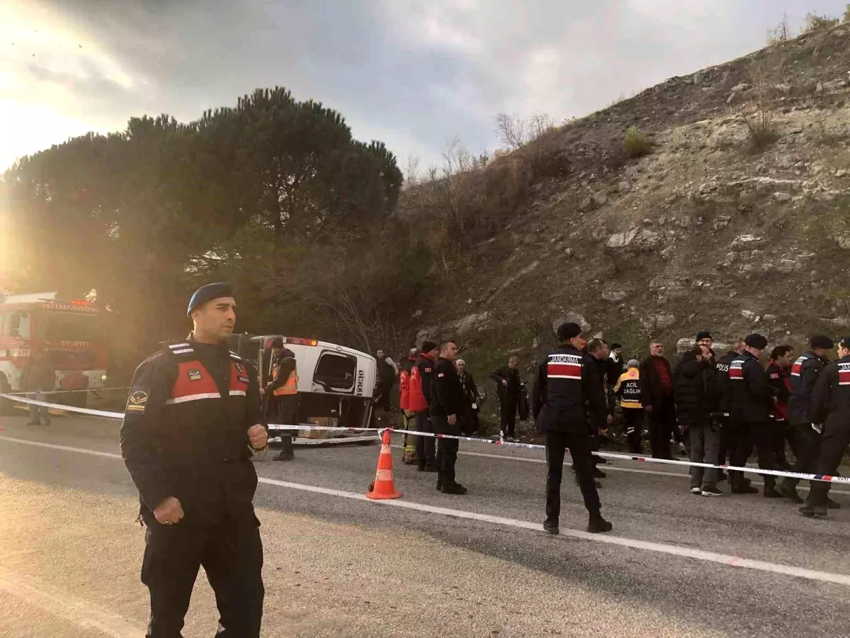 Balıkesir’de Kaza: 2 Ölü, 10 Yaralı