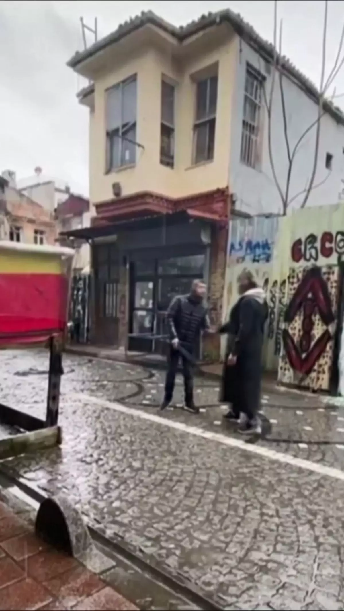 Çukur Kıraathanesinde Silahlı Kavga: Seyyar Satıcı Hayatını Kaybetti