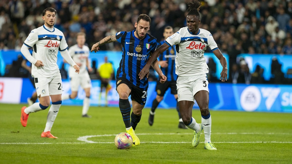 Hakan Çalhanoğlu’nun forma giydiği Inter finale yükseldi