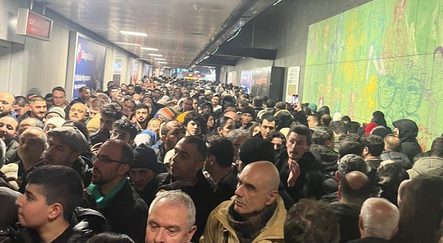 İstanbul’da metrolarda ‘kar’ yoğunluğu