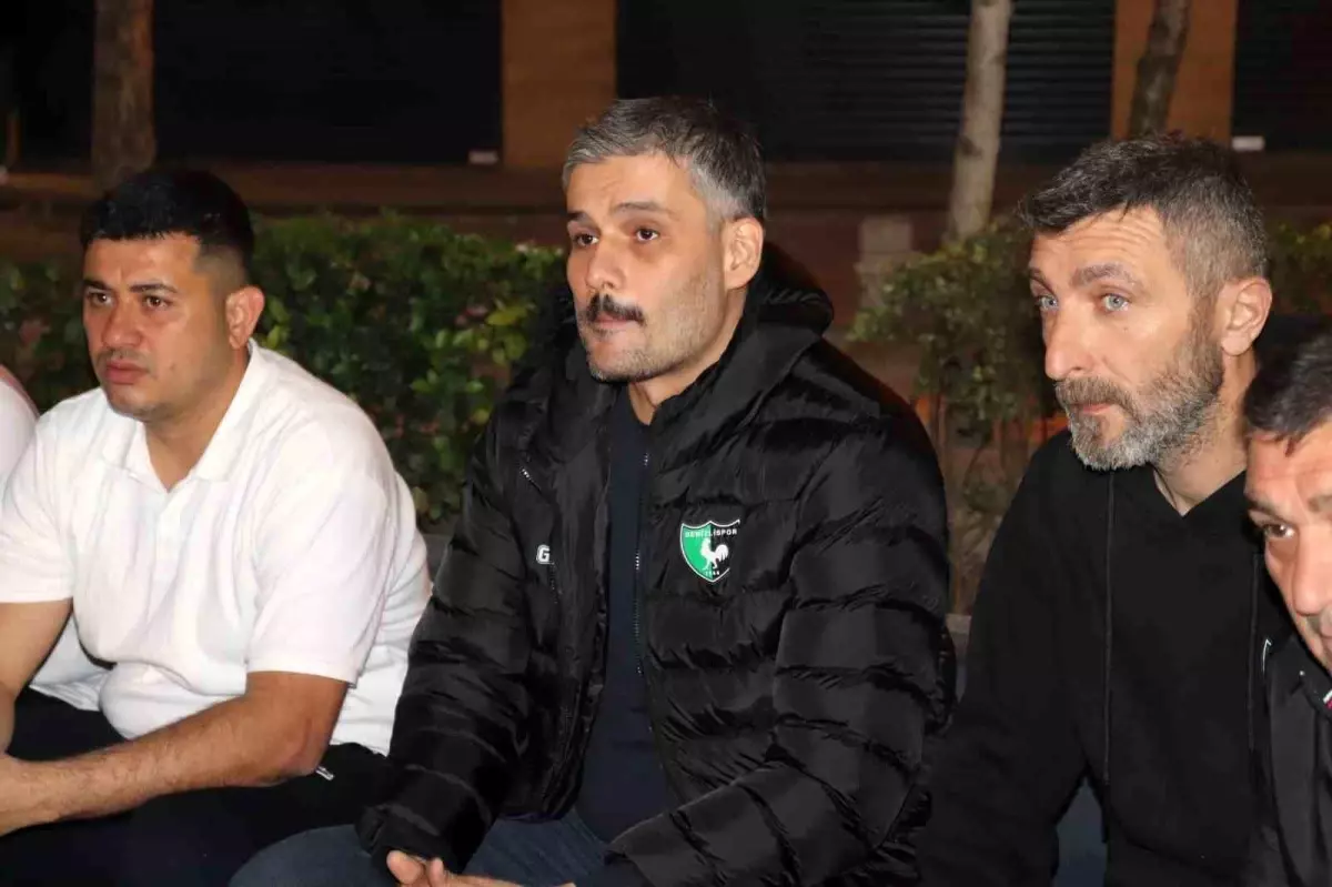 Denizlispor Başkanı Erhan Ergil, süresiz açlık grevine başladı