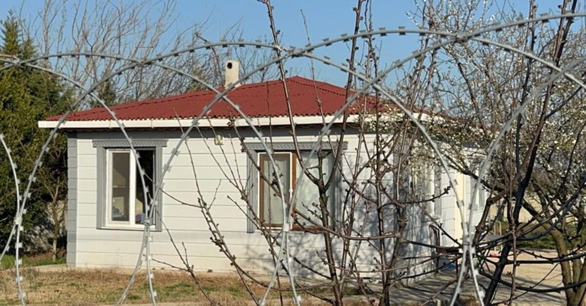 Emekli polis eşini eşarpla boğdu!