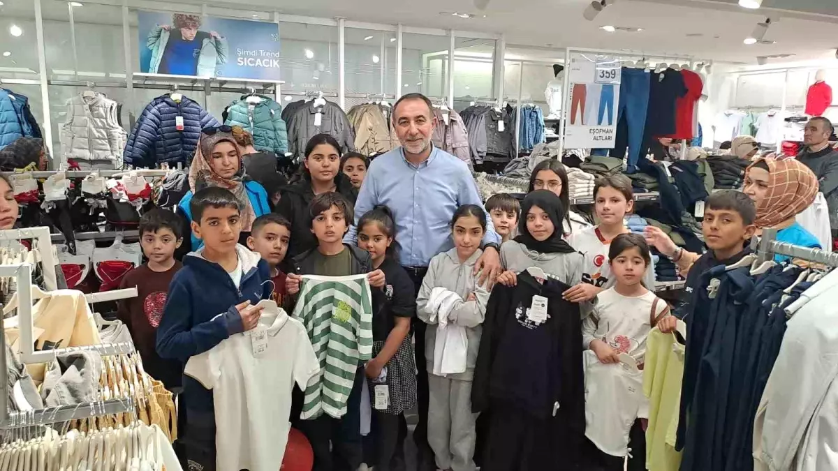 Mustafa Düger’den Yetimlere Bayram Hediyesi