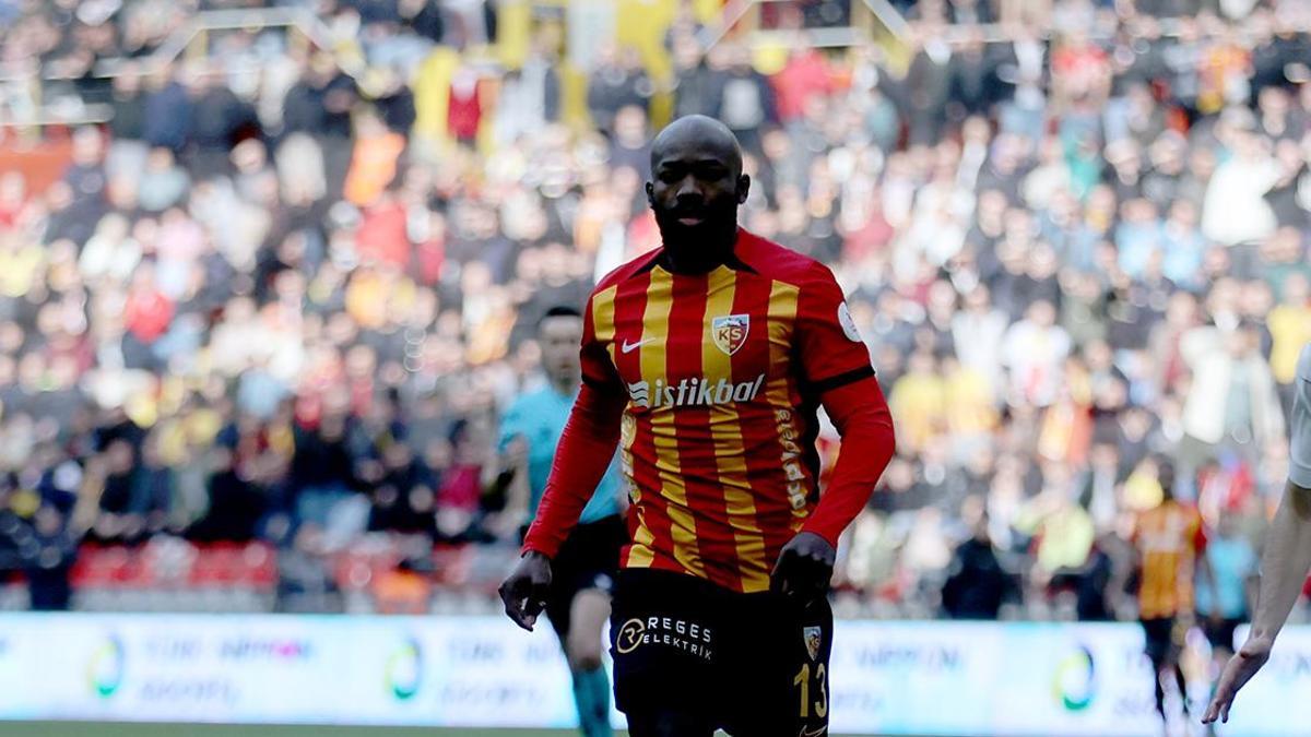 Kayserispor’a Stephane Bahoken’den kötü haber